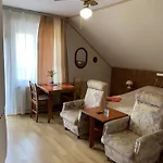 Gold Ribbon Family House 3*