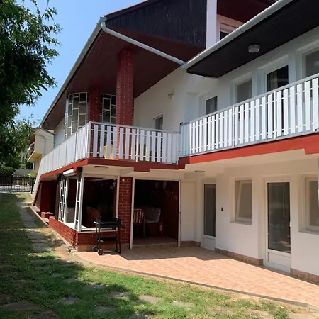 Gold Ribbon Family House Pensionat 3*