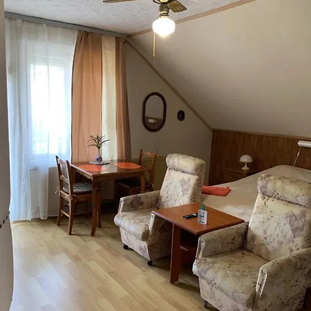 Gold Ribbon Family House 3*
