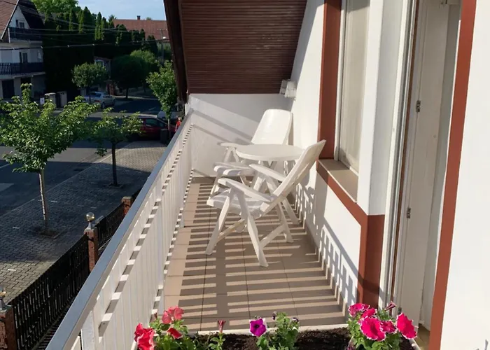 Gold Ribbon Family House ゲストハウス ヘーヴィーズ