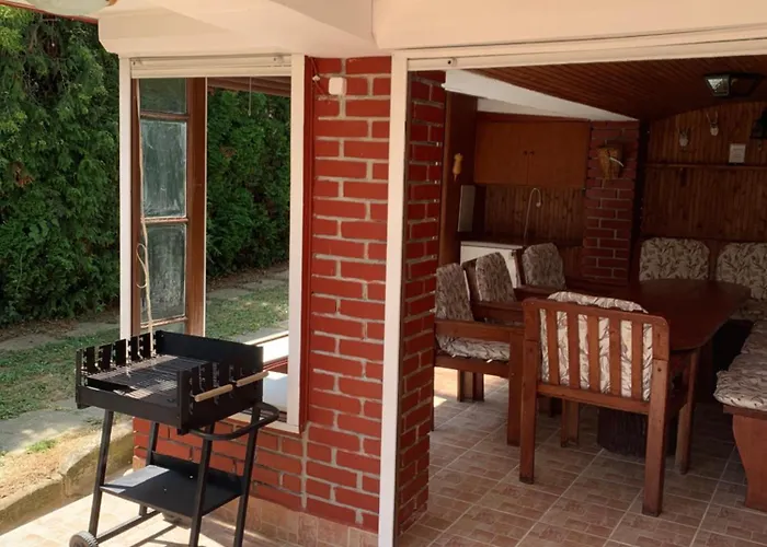 Gold Ribbon Family House ゲストハウス 3*