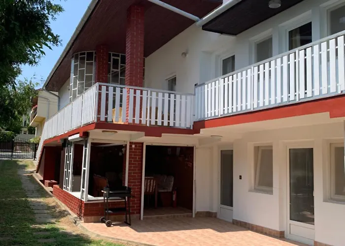 Gold Ribbon Family House ゲストハウス 3*